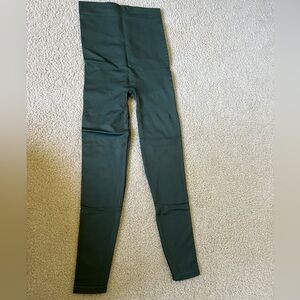 Blanqi, size medium, postpartum leggings in dark green.